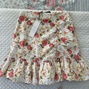 Zara Floral mini skirt